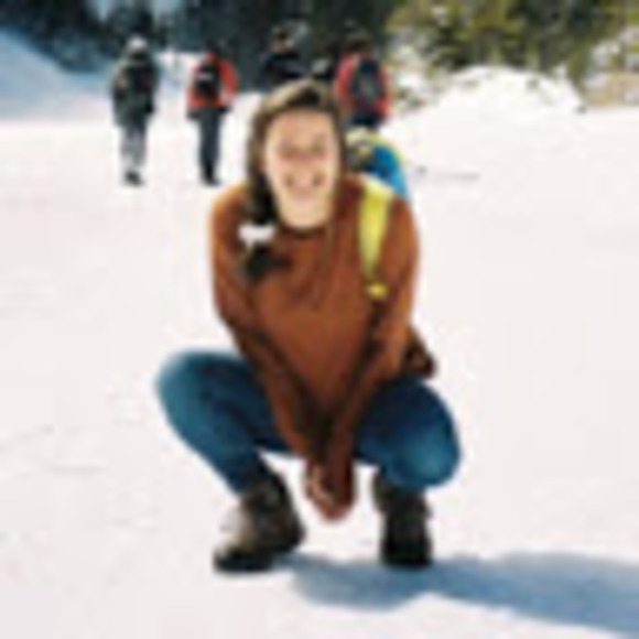 Meet your Posher, Lindsay - Picture 2 of 2